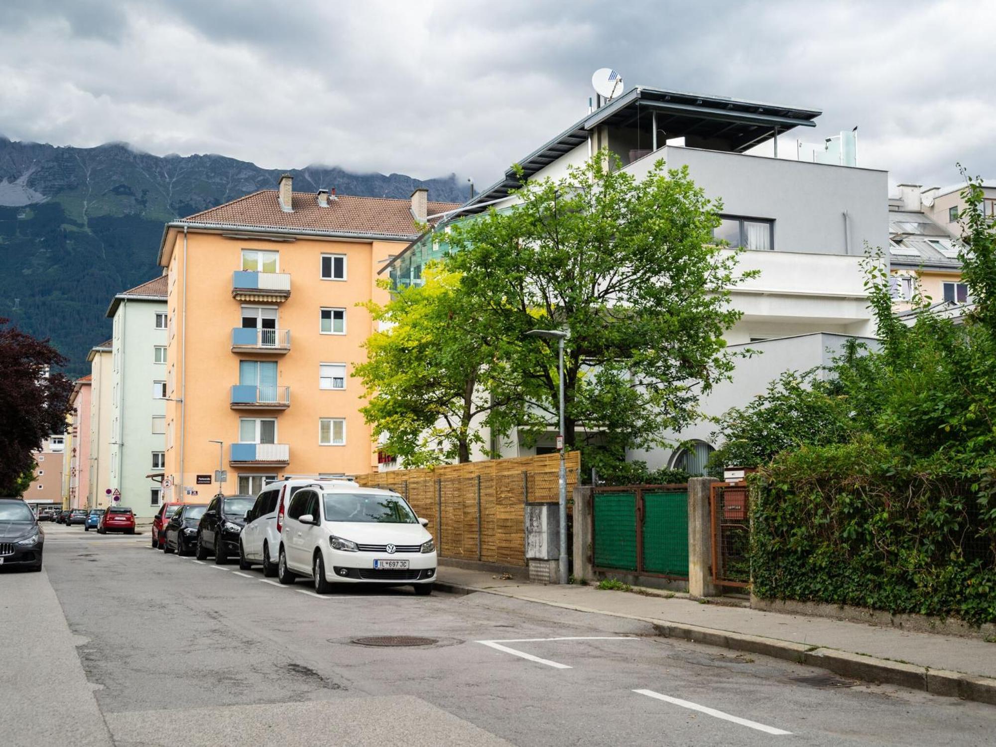 Apartment In Innsbruck Near Ambras Castle Exteriör bild